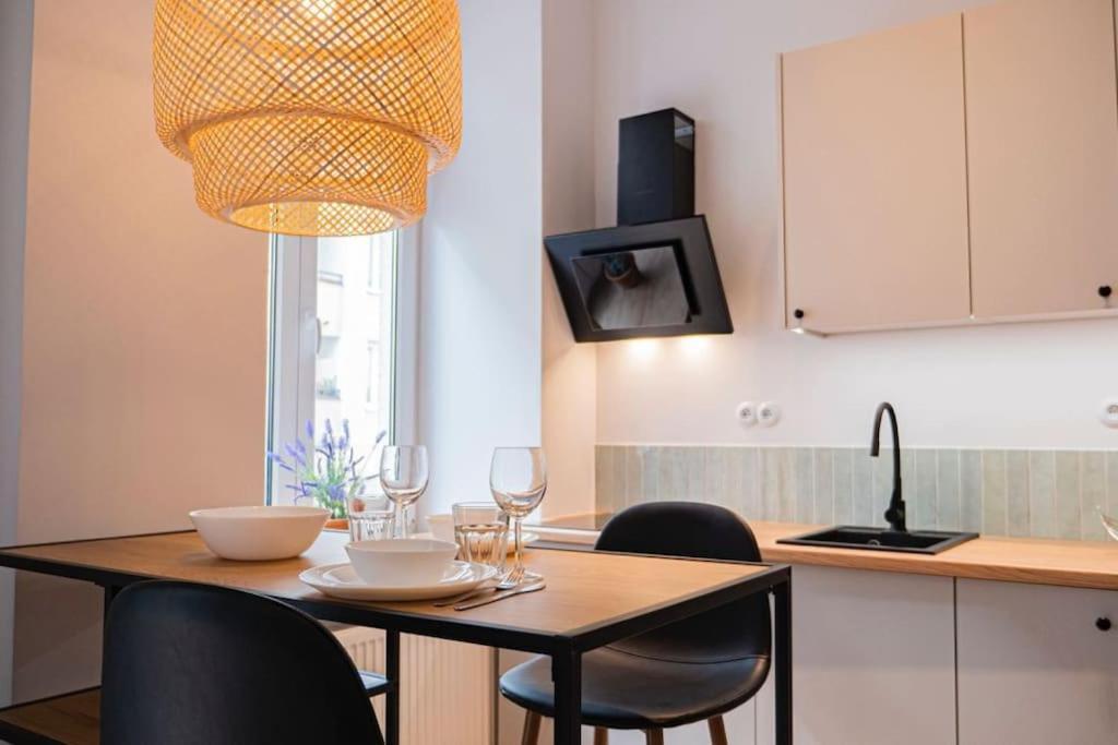 Apartment Klimatyczne W Historycznej Pradze - Stadion Narodowy, Centrum Warsaw