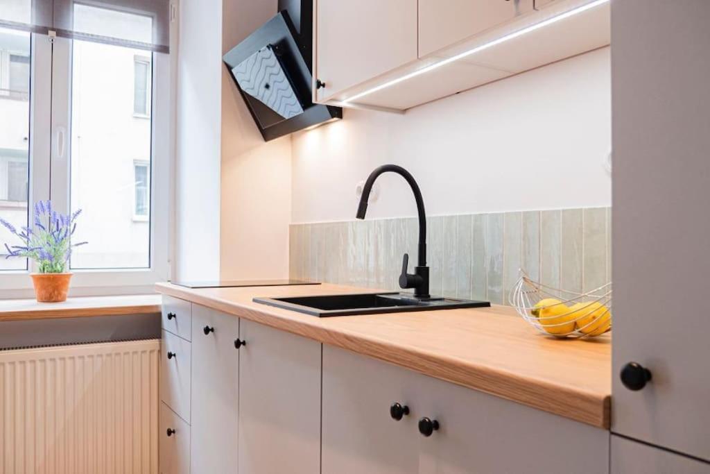 Apartment Klimatyczne W Historycznej Pradze - Stadion Narodowy, Centrum Warsaw